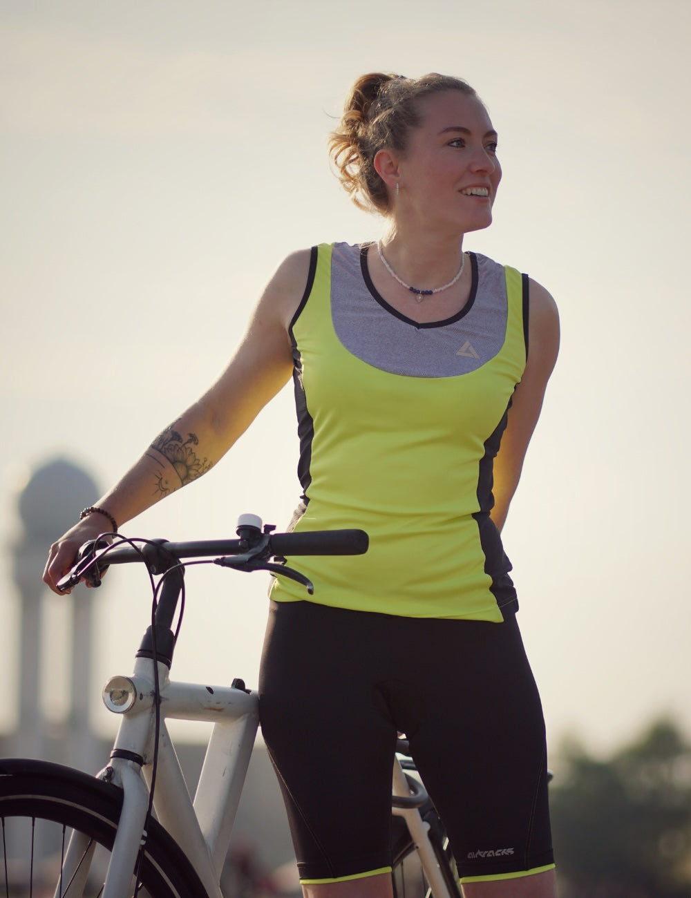 Maglia da donna set maglia in bicicletta senza manica + pantaloni per biciclette corta linea di comfort